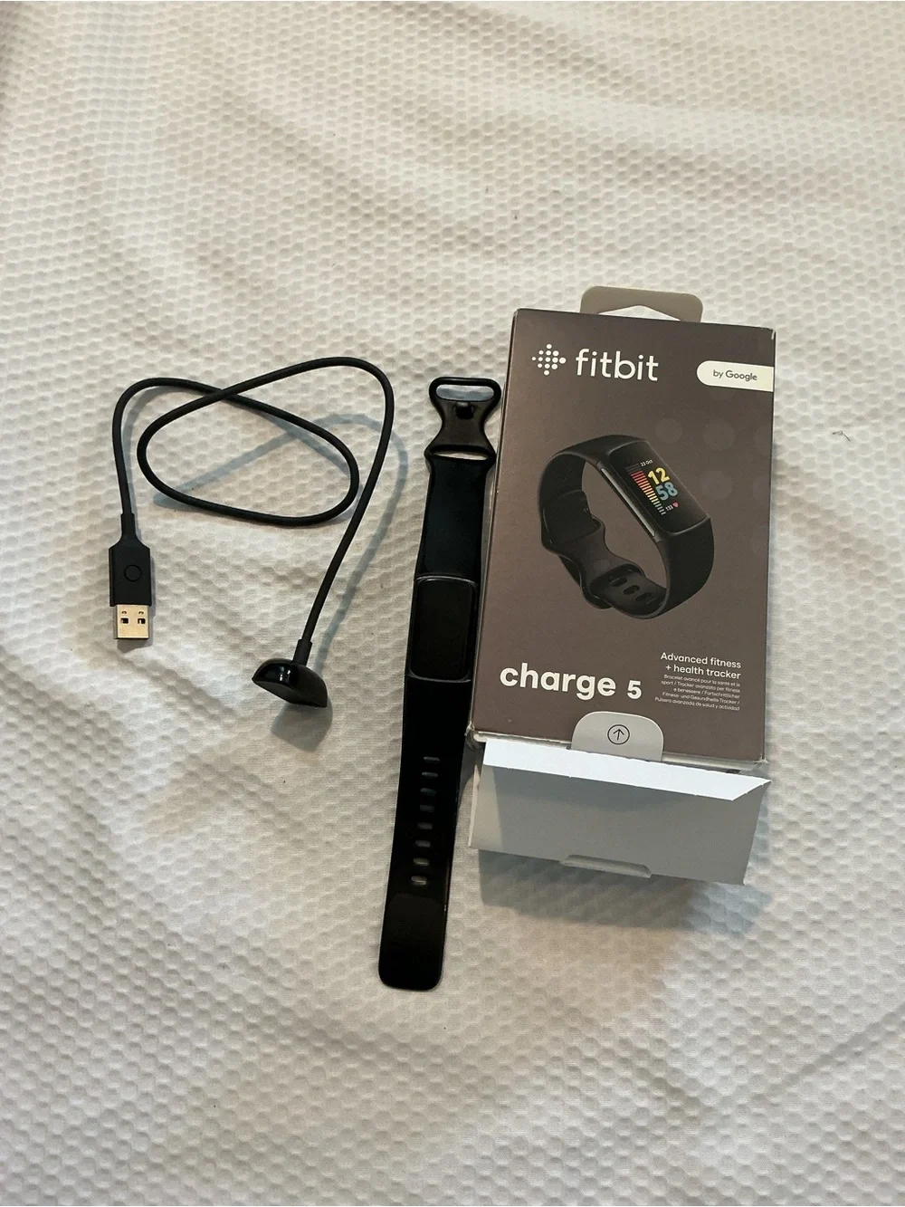 fitbit Charge 5 Tracker in Black with USB Charger